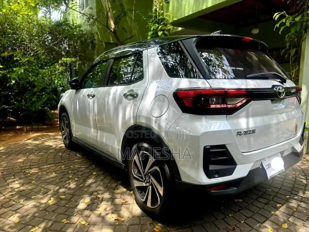 Toyota Raize 2023 SUV (Used)