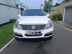 Micro REXTON 2015 SUV (Used)