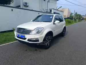 Micro REXTON 2015 SUV (Used)