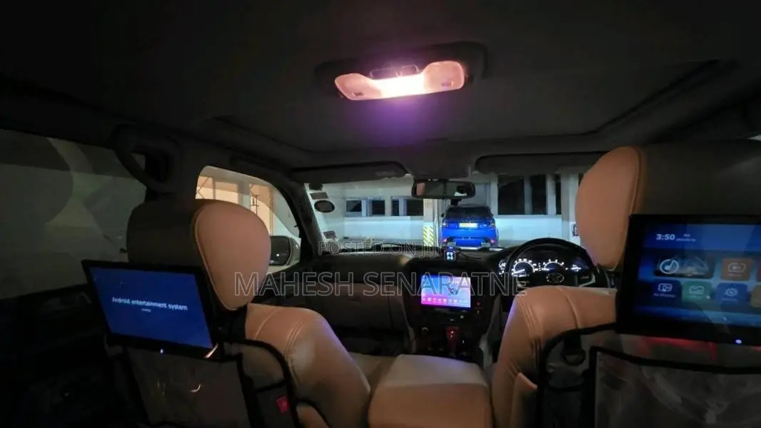 Toyota Land Cruiser V8 2000 SUV (Used)