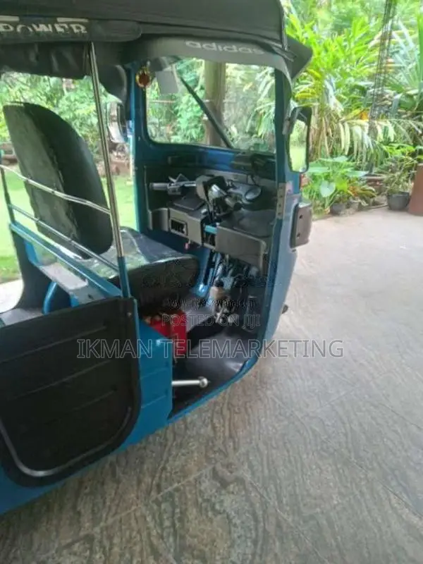 Bajaj 4 Stroke 2015 Three Wheel (Used)