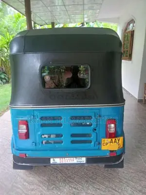 Bajaj 4 Stroke 2015 Three Wheel (Used)