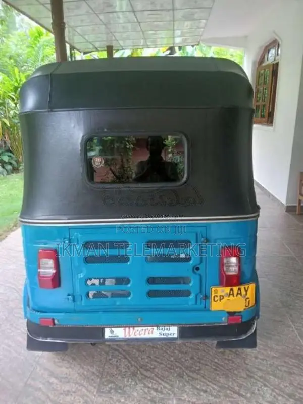 Bajaj 4 Stroke 2015 Three Wheel (Used)