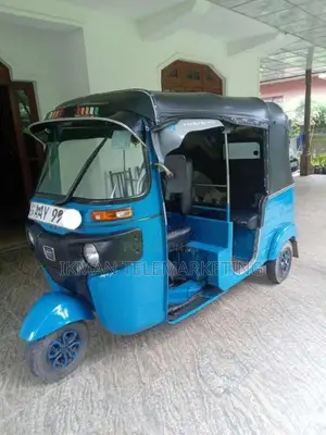 Bajaj 4 Stroke 2015 Three Wheel (Used)