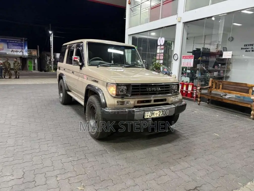 Toyota Land Cruiser Box Prado 1995 SUV (Used)