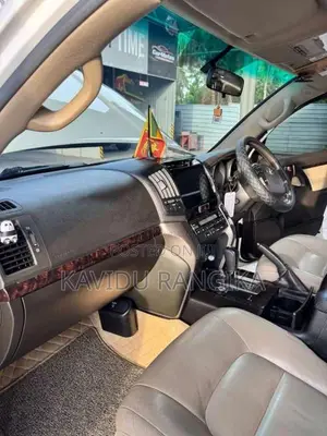 Toyota Land Cruiser V8 2011 SUV (Used)