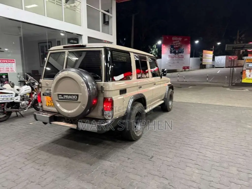 Toyota Land Cruiser Box Prado 1995 SUV (Used)