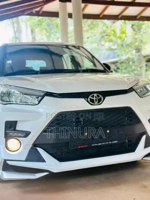 Toyota Raize 2025 SUV (Used)