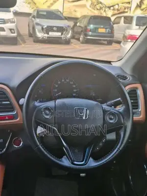 Honda Vezel 2014 SUV (Used)