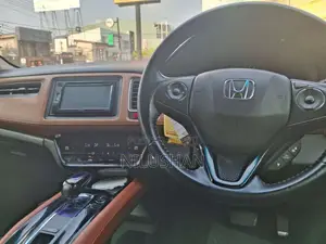 Honda Vezel 2014 SUV (Used)