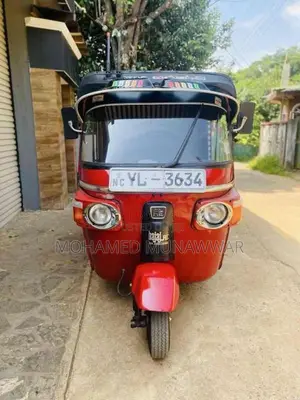 Bajaj 4 stroke 2011 Three Wheel (Used)