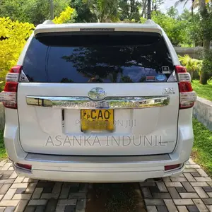 Toyota Land Cruiser 2015 SUV (Used)