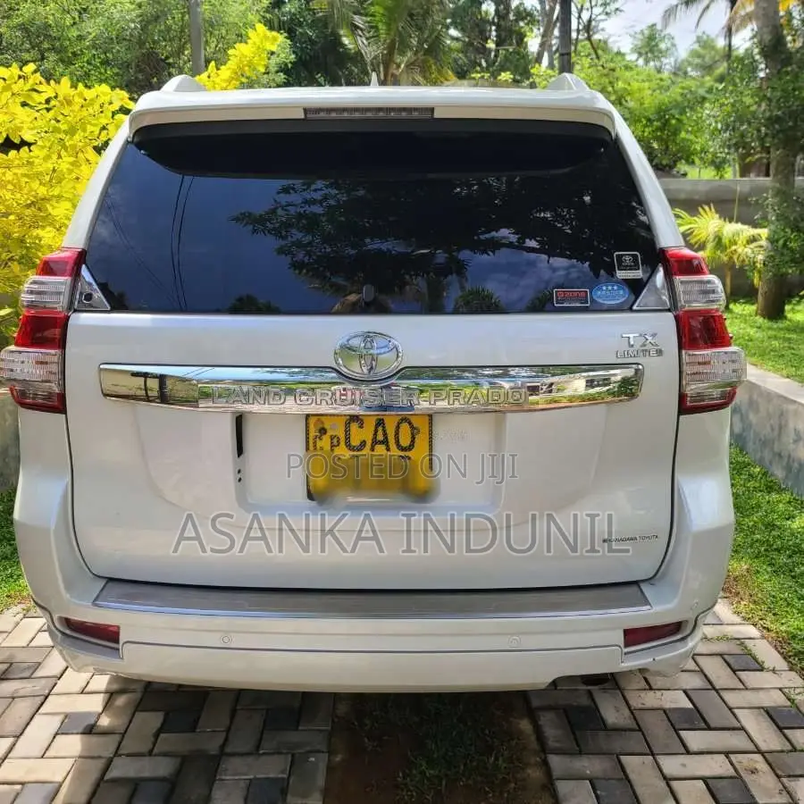Toyota Land Cruiser 2015 SUV (Used)