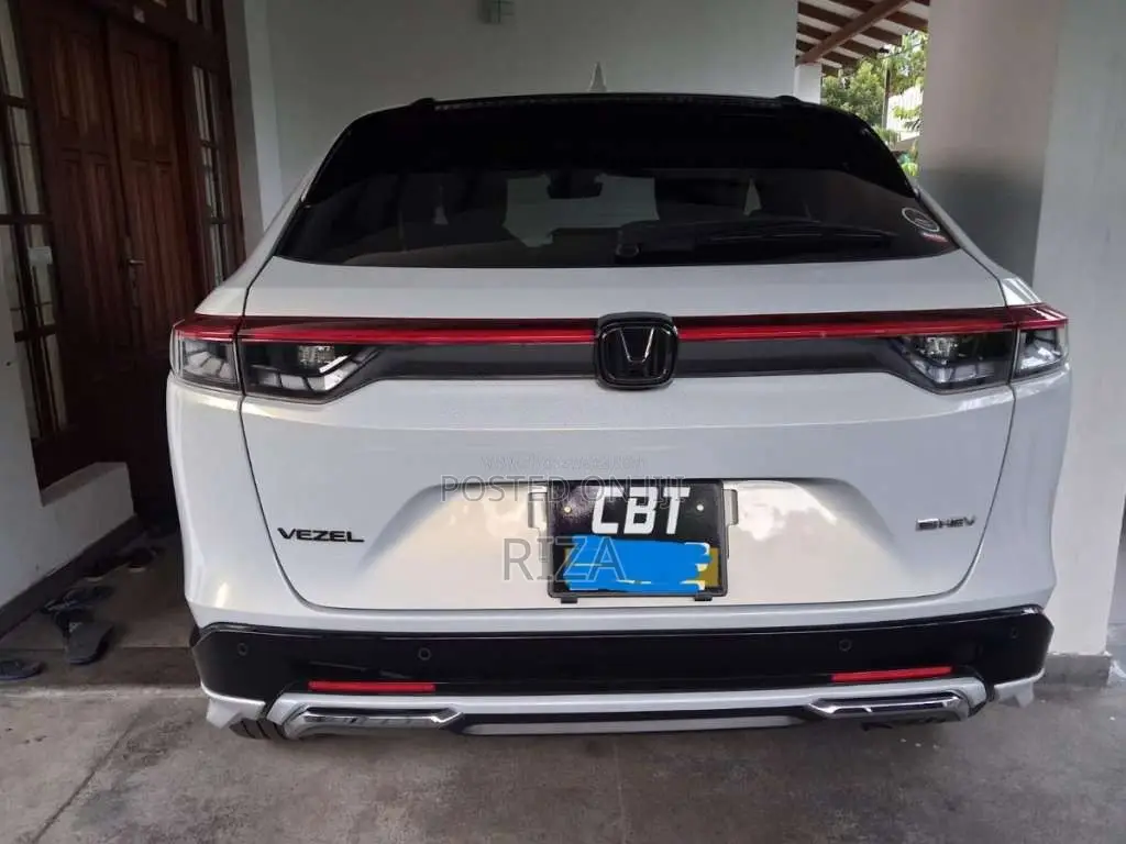Honda Vezel 2023 SUV (Used)