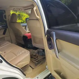 Toyota Land Cruiser 2015 SUV (Used)