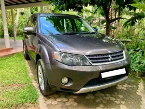 Mitsubishi Outlander 2012 SUV (Used)