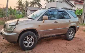 Toyota Harrier 2000 SUV (Used)