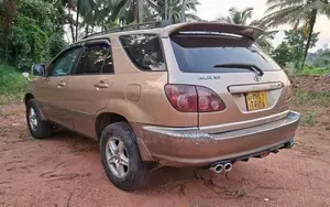 Toyota Harrier 2000 SUV (Used)