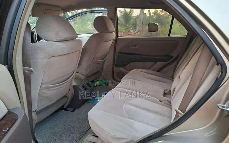 Toyota Harrier 2000 SUV (Used)