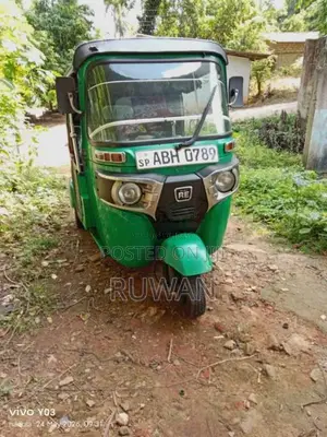Bajaj RE 205 2015 Three Wheel (Used)