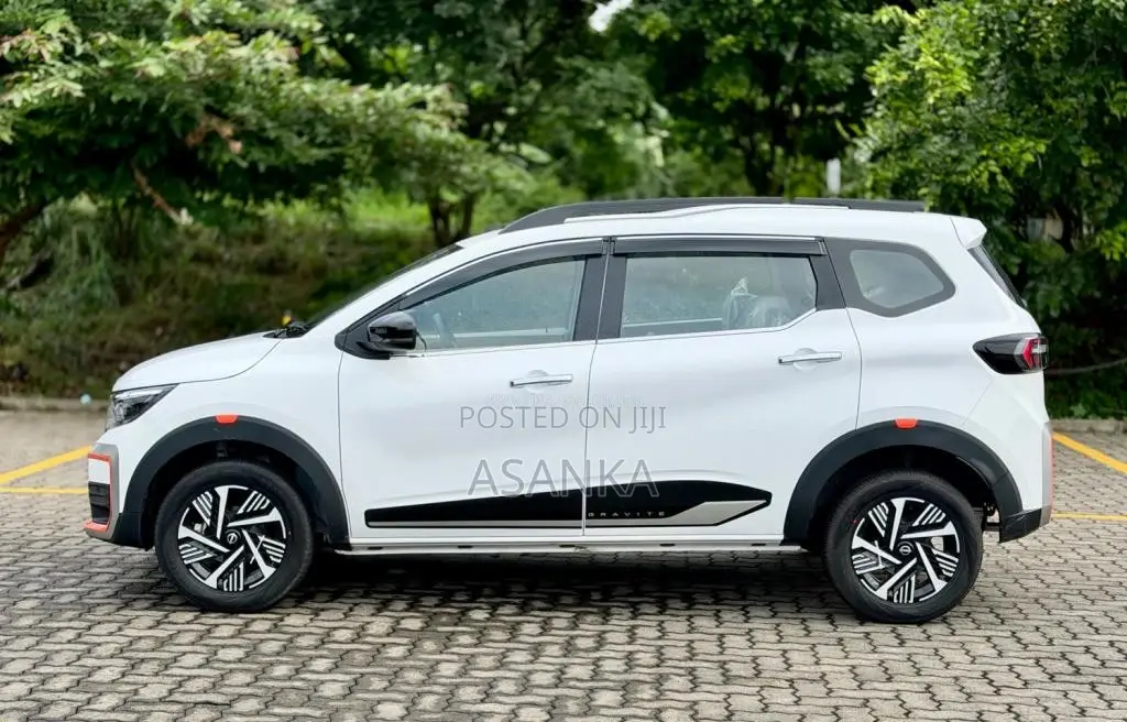 Nissan Gravite Tekna Ez- Shift 2026 SUV Brand New