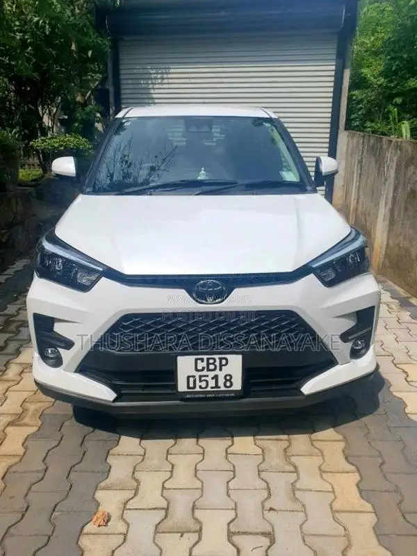 Toyota Raize 2024 SUV (Used)