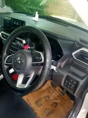 Toyota Raize 2024 SUV (Used)