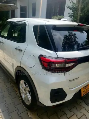 Toyota Raize 2024 SUV (Used)