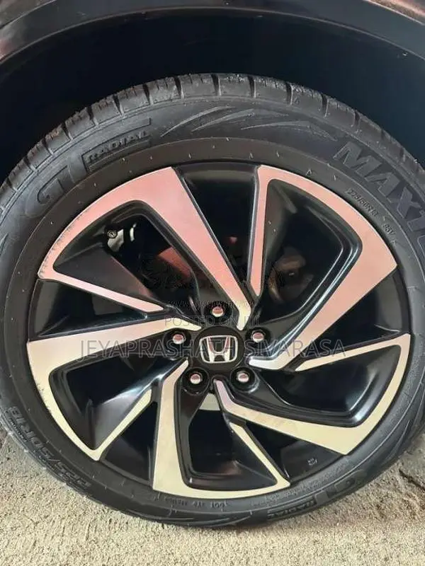 Honda Vezel 2018 SUV (Used)