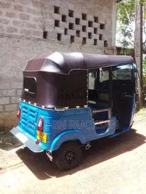 Bajaj 4 Stroke 2014 Three Wheel (Used)