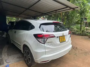 Honda Vezel 2014 SUV (Used)