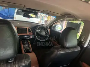 Honda Vezel 2014 SUV (Used)