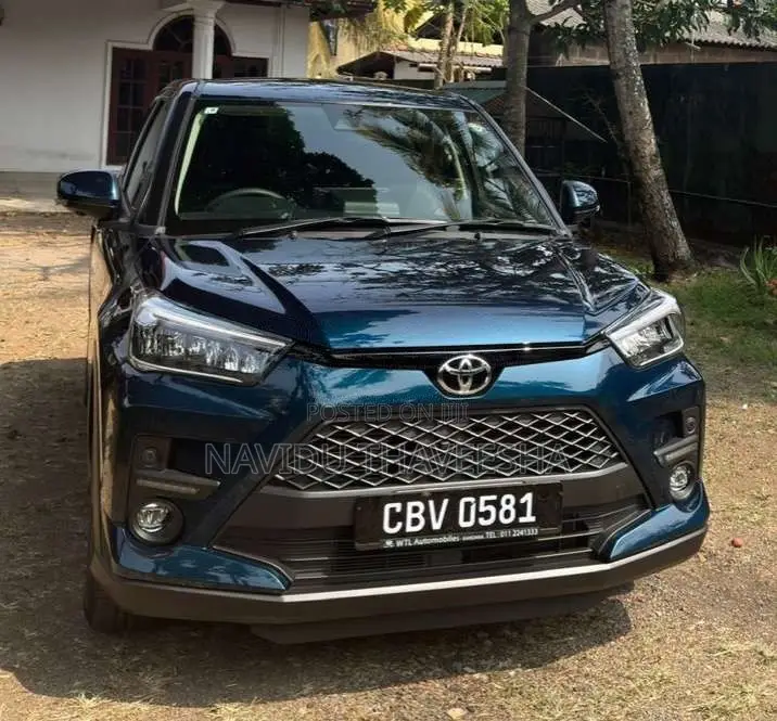 Toyota Raize 2025 SUV (Used)