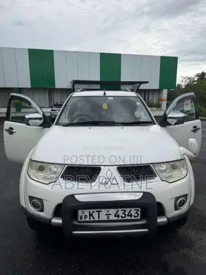 Mitsubishi Montero 2012 SUV (Used)