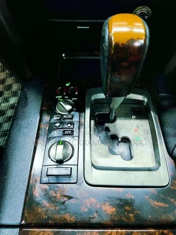 Toyota Land Cruiser V8 ZX 60th Anniversary 2011 SUV (Used)