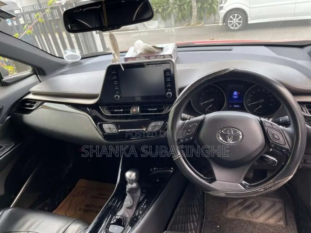 Toyota CHR 2020 SUV (Used)