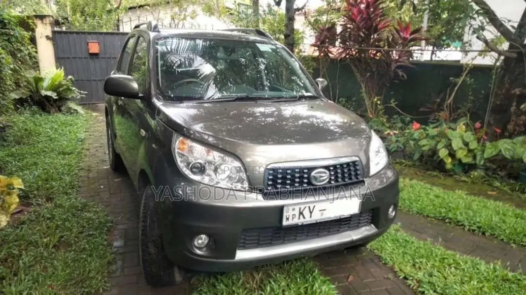 Daihatsu Terios 2014 SUV (Used)
