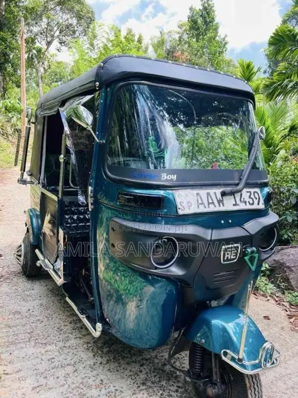 Bajaj Re 0 Three Wheel (Used)