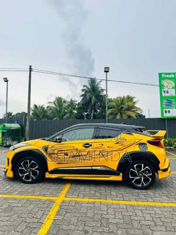 Toyota CHR 2018 SUV (Used)