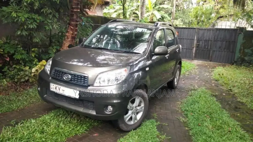 Daihatsu Terios 2014 SUV (Used)
