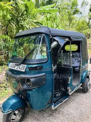 Bajaj Re 0 Three Wheel (Used)