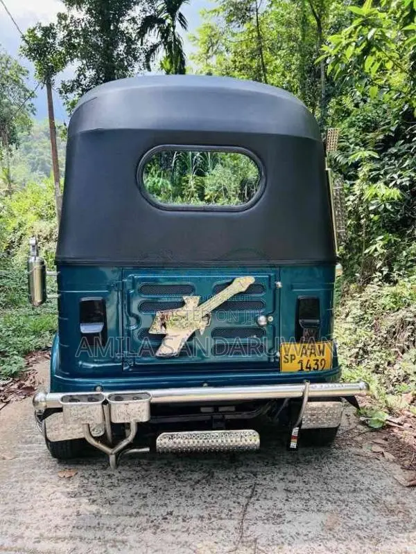 Bajaj Re 0 Three Wheel (Used)