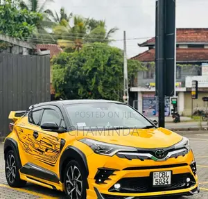 Toyota CHR 2018 SUV (Used)
