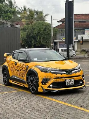 Toyota CHR 2018 SUV (Used)