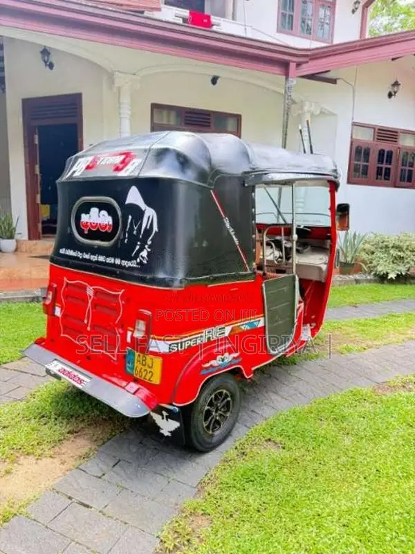 Bajaj 4 Stroke 2016 Three Wheel (Used)