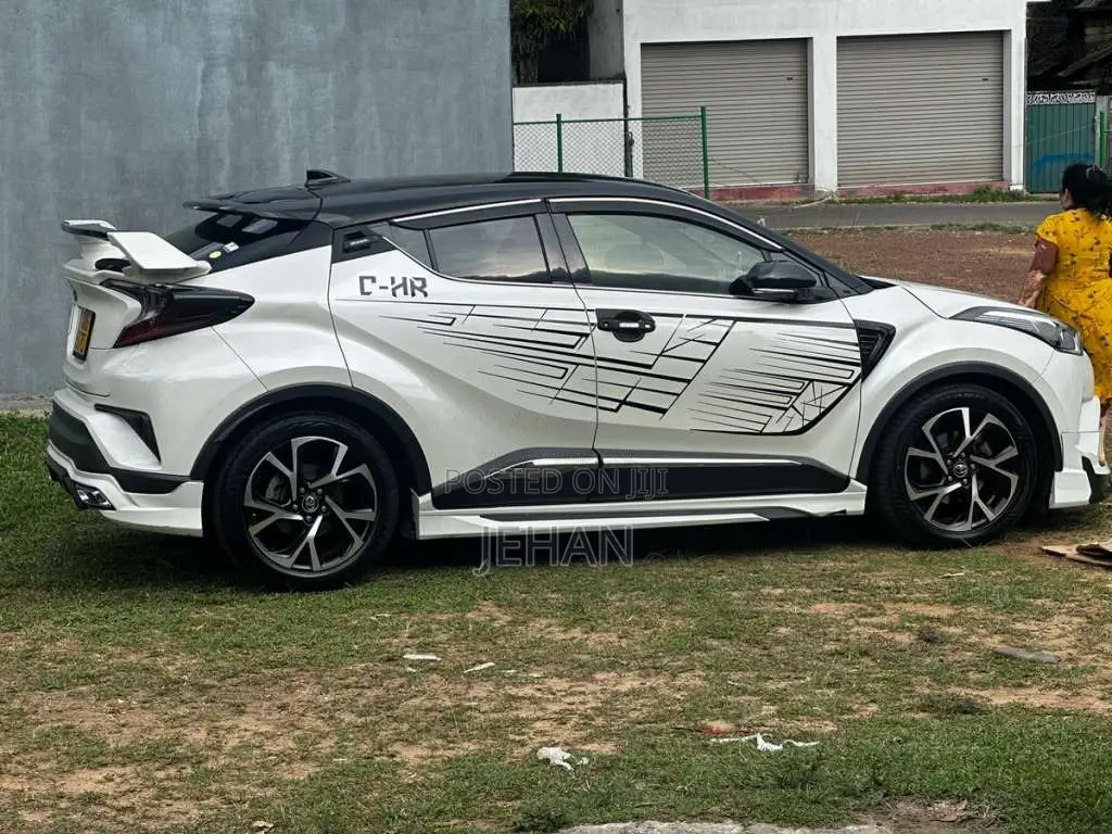Toyota CHR 2018 SUV (Used)