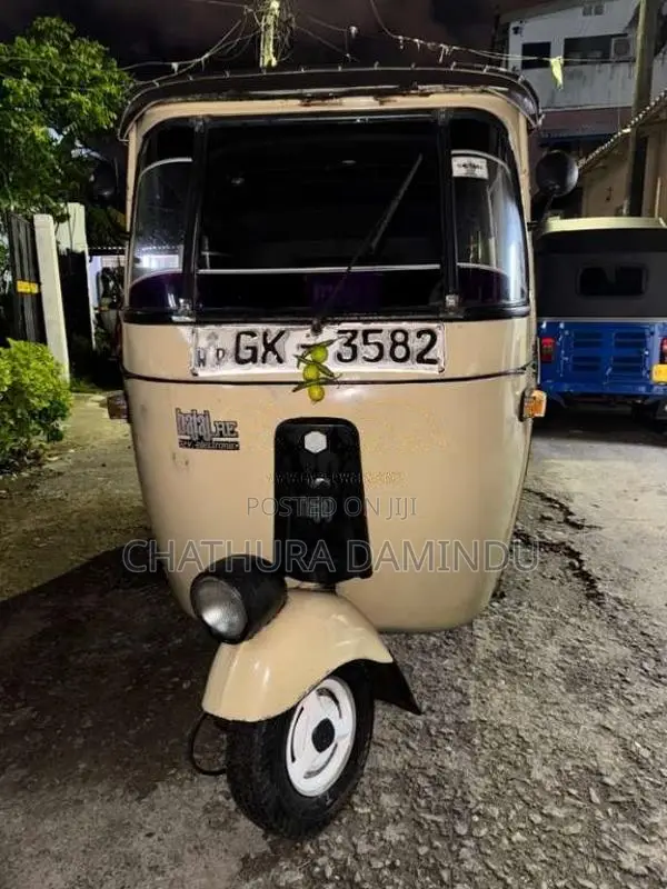 Bajaj 2 Stroke 2001 Three Wheel (Used)