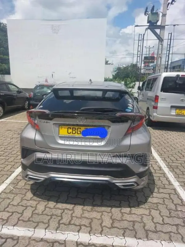 Toyota CHR 2017 SUV (Used)