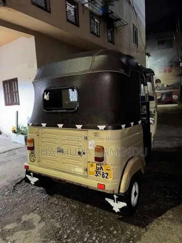 Bajaj 2 Stroke 2001 Three Wheel (Used)