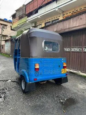 Bajaj 2 Stroke 2005 Three Wheel (Used)